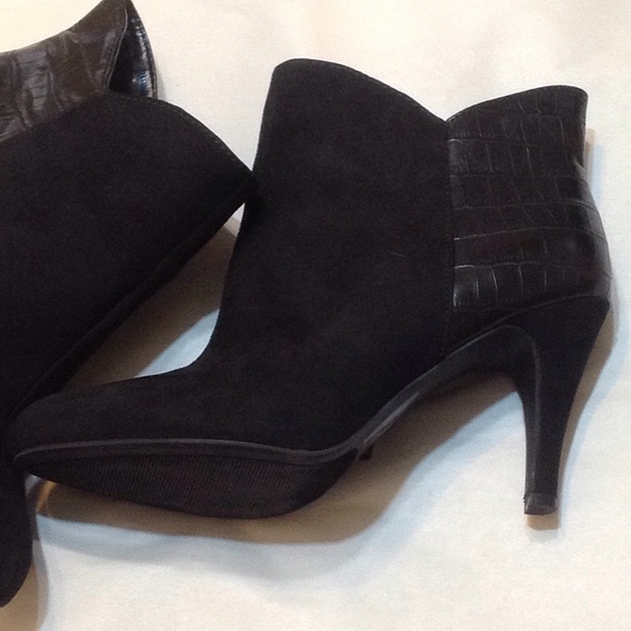 Express ankle boots size 8 - Picture 3 of 6